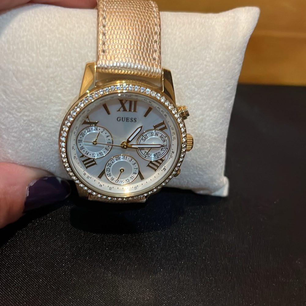 Guess Watch - Picture 10 of 10